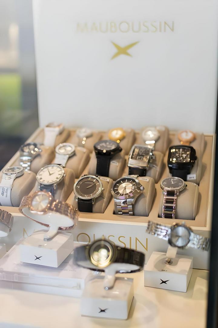 Boutique d'Horlogerie à Limours